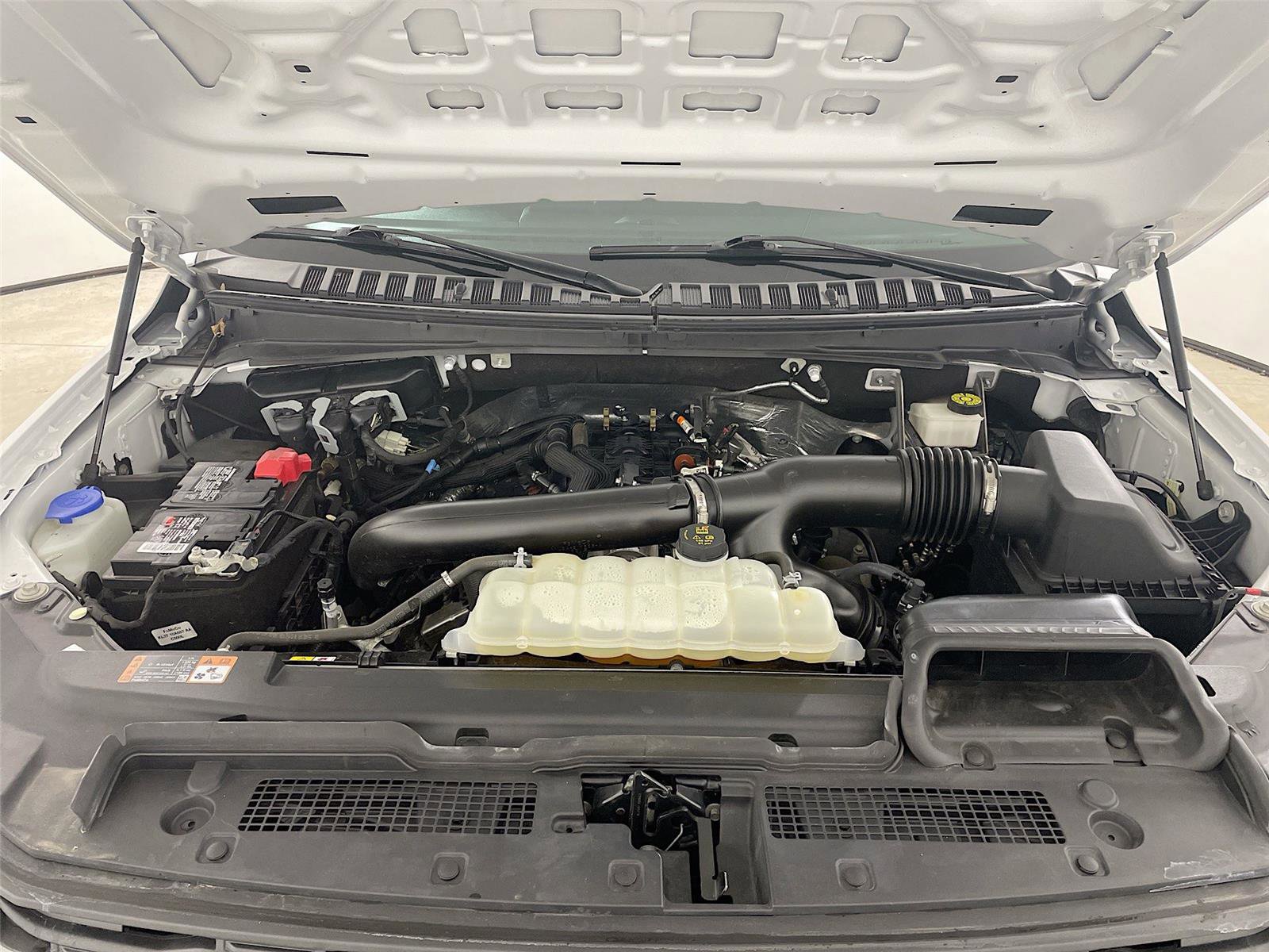 Used 2024 Ford Expedition XLT image 31