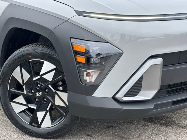 Used 2025 Hyundai Kona SEL image 11