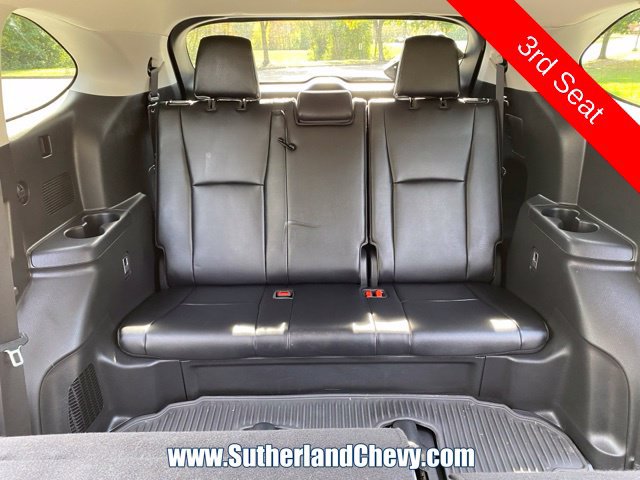 Used 2022 Toyota Highlander XLE AWD/4WD image 44