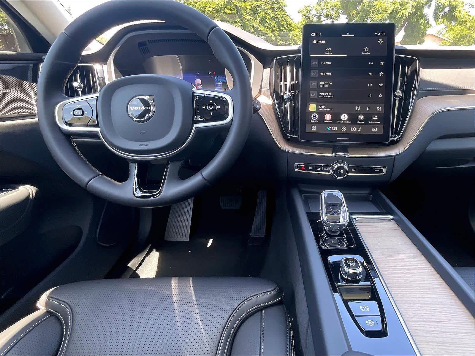 New 2026 Volvo XC60 T8 Ultra w/ Climate Package AWD/4WD image 7