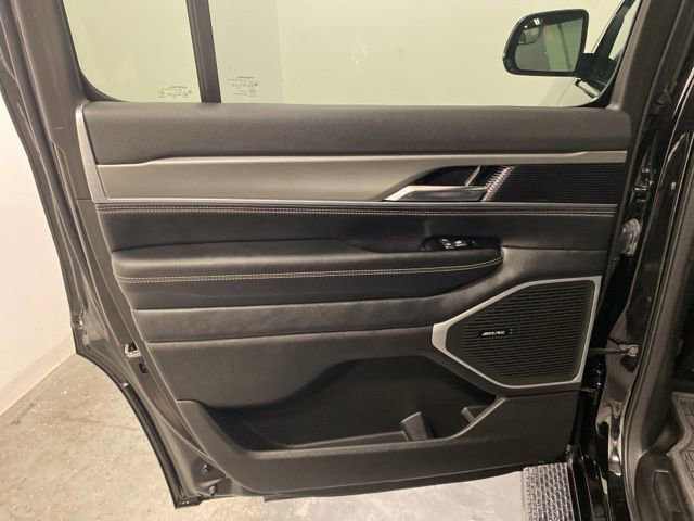 Used 2024 Jeep Wagoneer Series II image 24