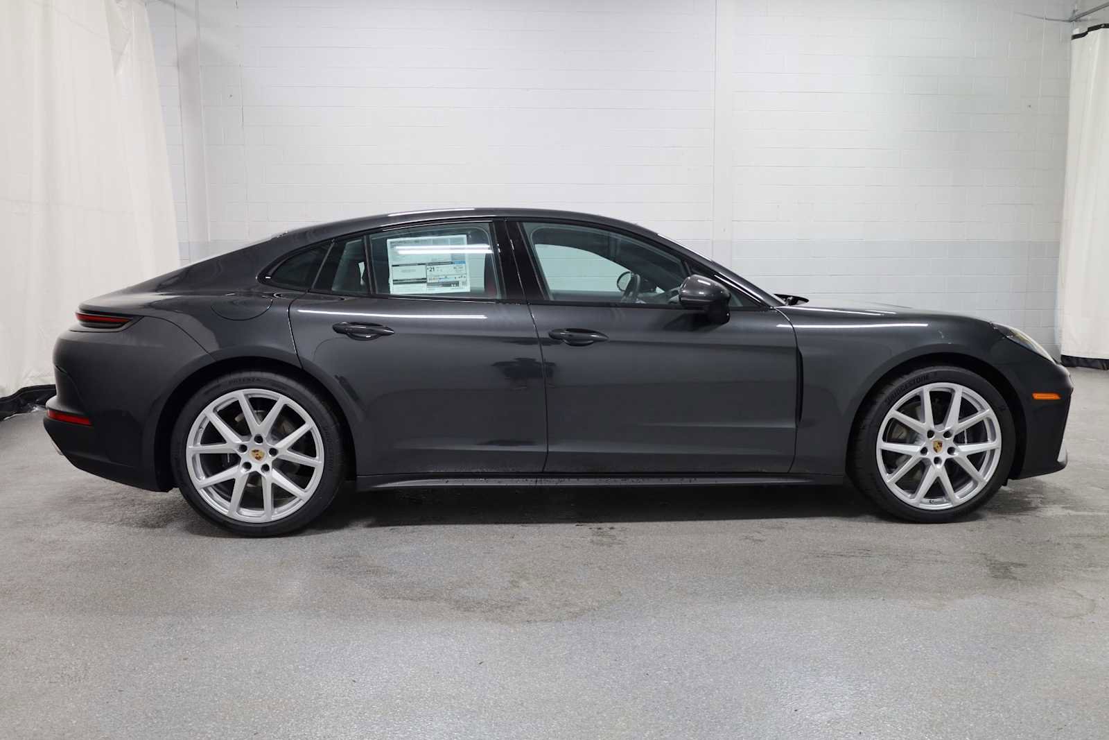 New 2025 Porsche Panamera 4 image 10