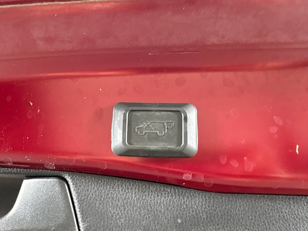 Used 2019 Toyota RAV4 Limited FWD image 46