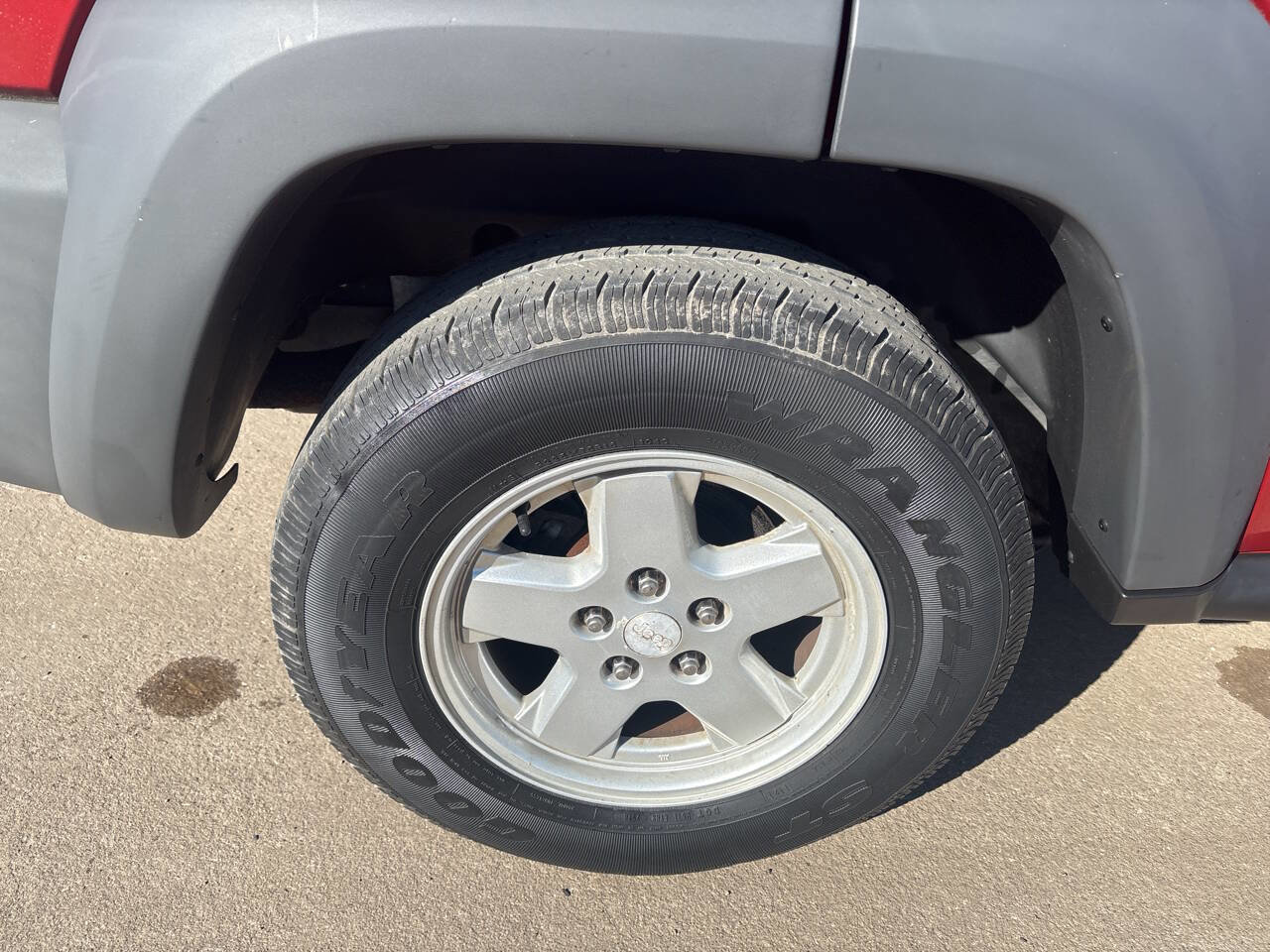 Used 2006 Jeep Liberty Sport image 8