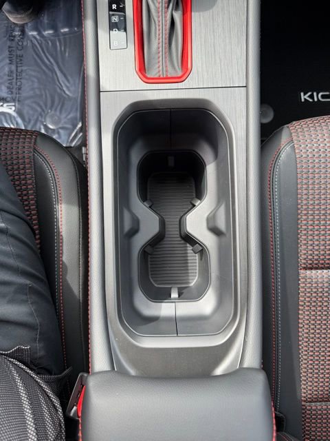 New 2026 Nissan Kicks SR AWD/4WD image 20