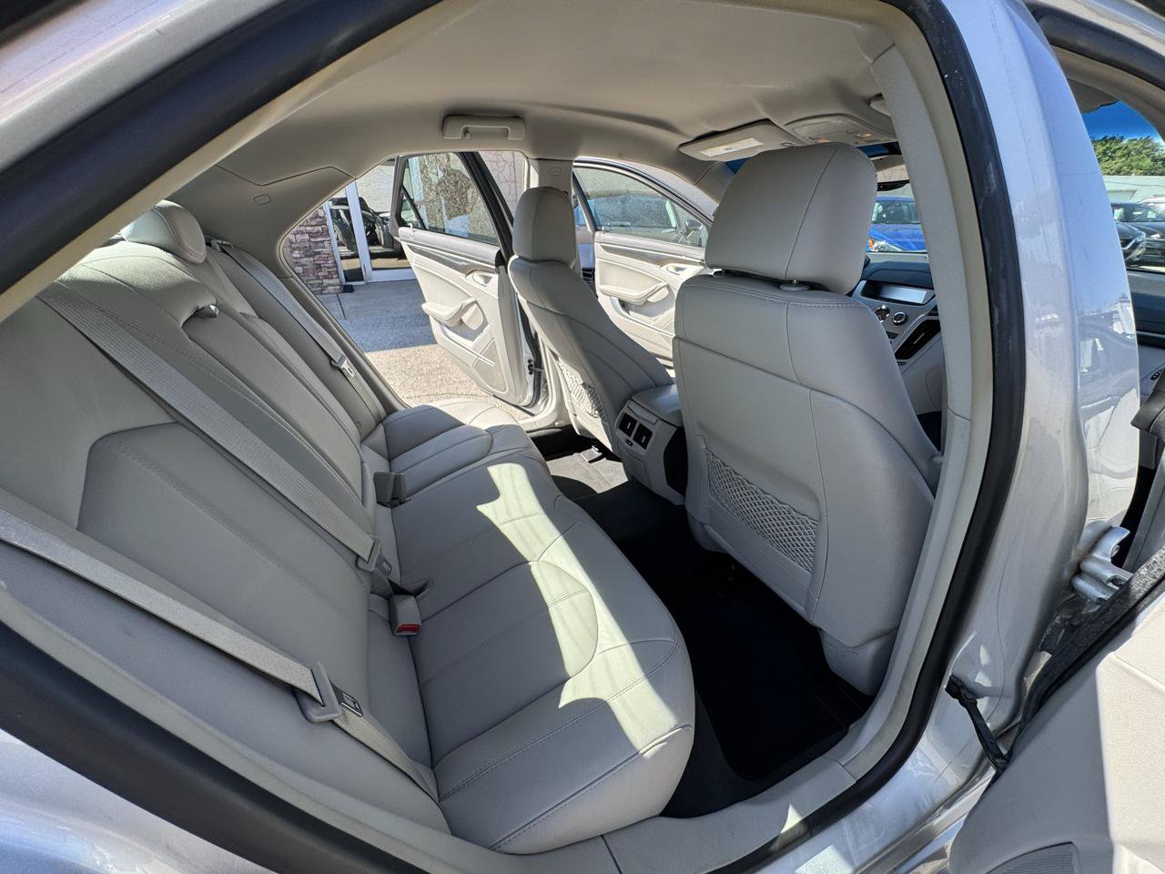 Used 2010 Cadillac CTS Sedan RWD image 22