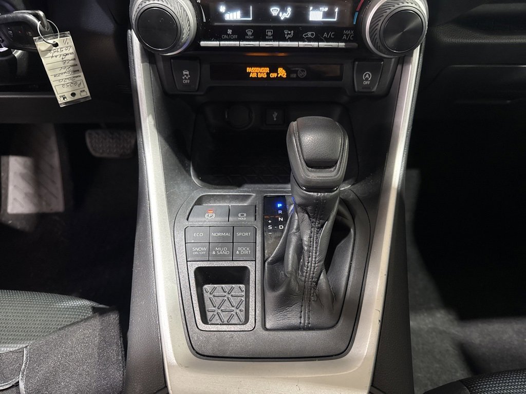 Used 2020 Toyota RAV4 LE w/ All Weather Liner Package image 28