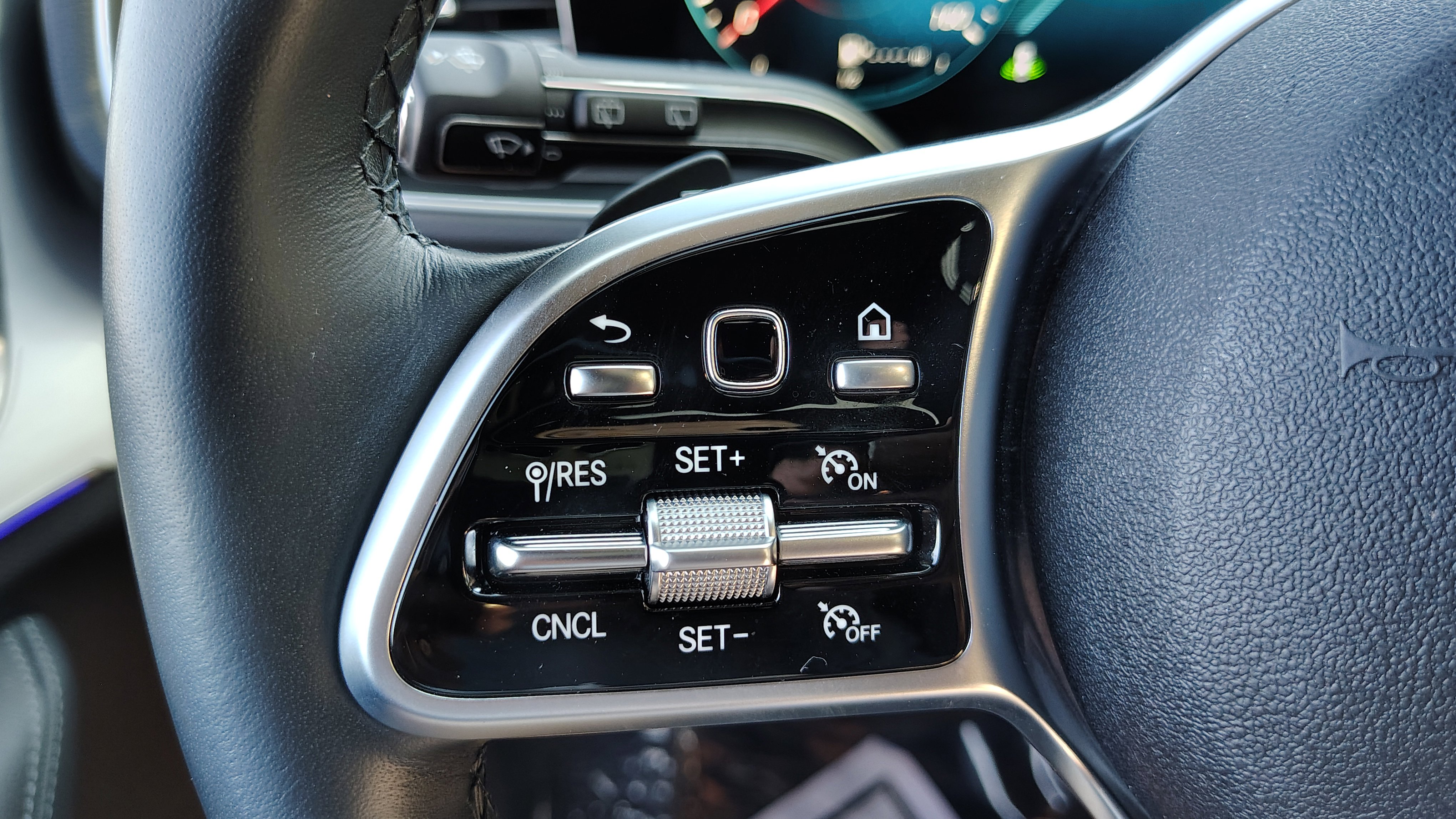 Used 2022 Mercedes-Benz GLE 350 4MATIC image 16