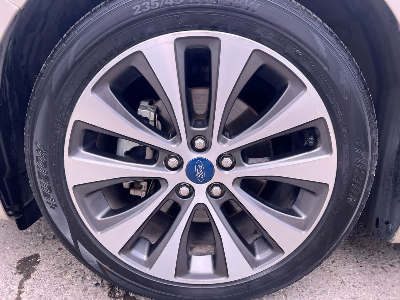 Used 2019 Ford Fusion SE AWD/4WD image 10