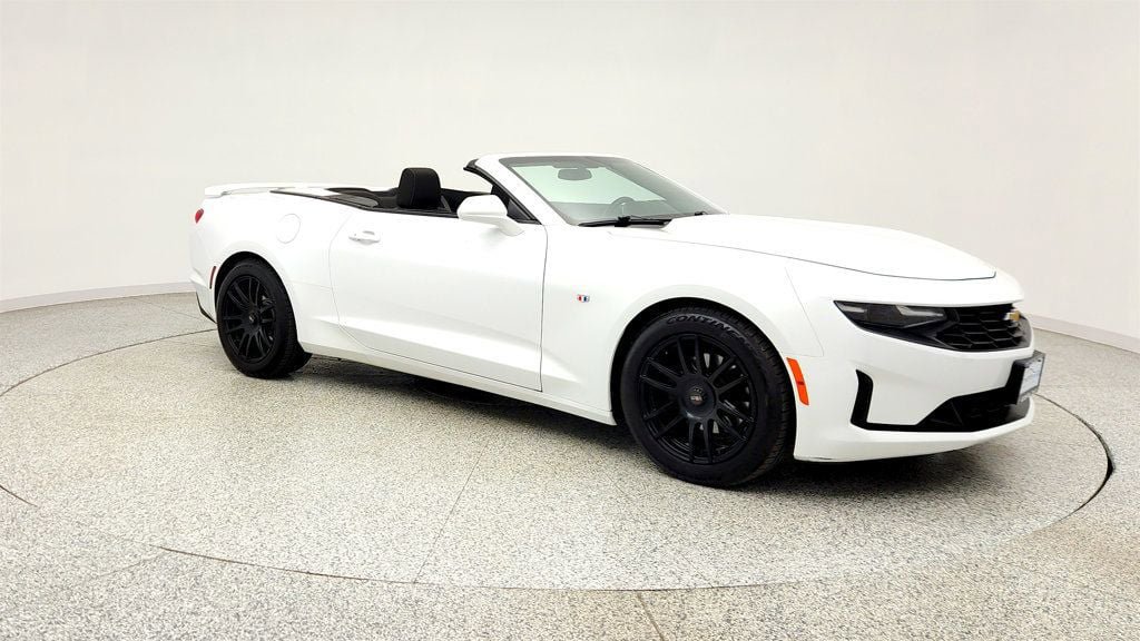 Used 2020 Chevrolet Camaro LT RWD image 3
