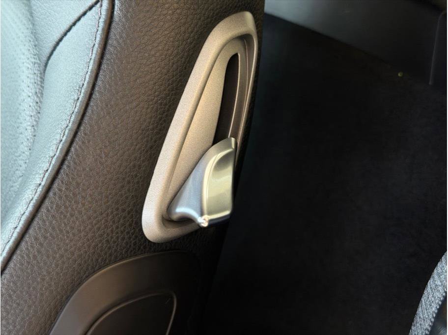 Used 2016 Porsche Cayman image 29