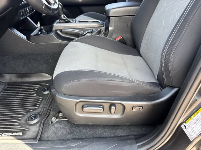 Used 2023 Toyota Tacoma TRD Off-Road AWD/4WD image 20