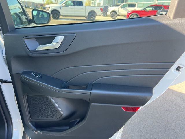 Used 2023 Ford Escape Platinum AWD/4WD image 13