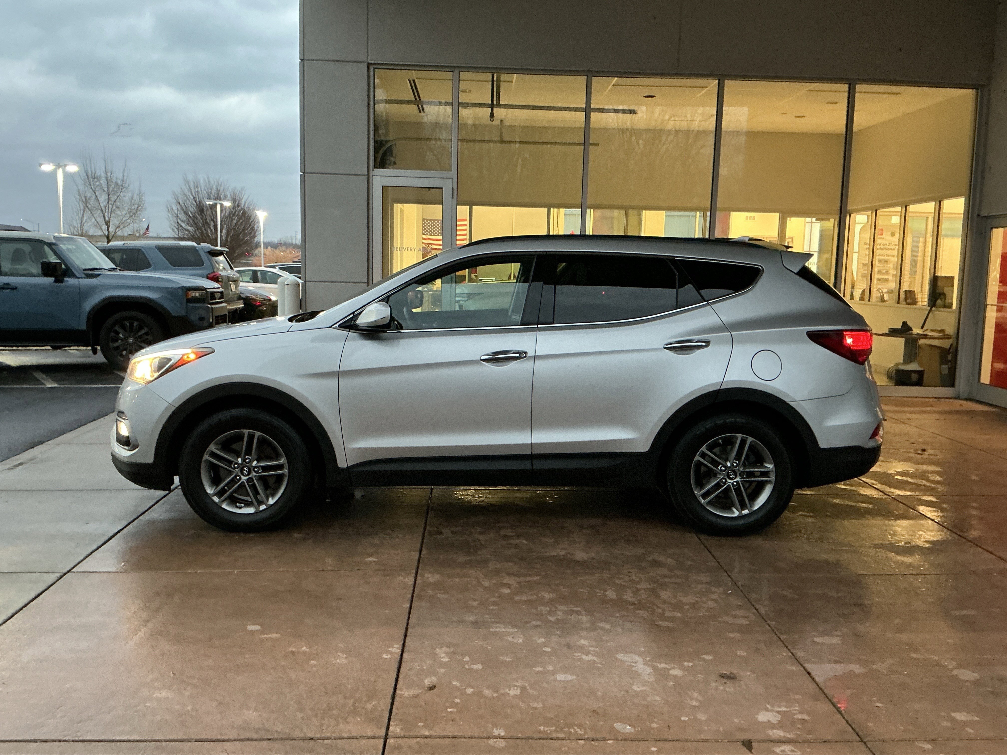 Used 2017 Hyundai Santa Fe Sport image 19