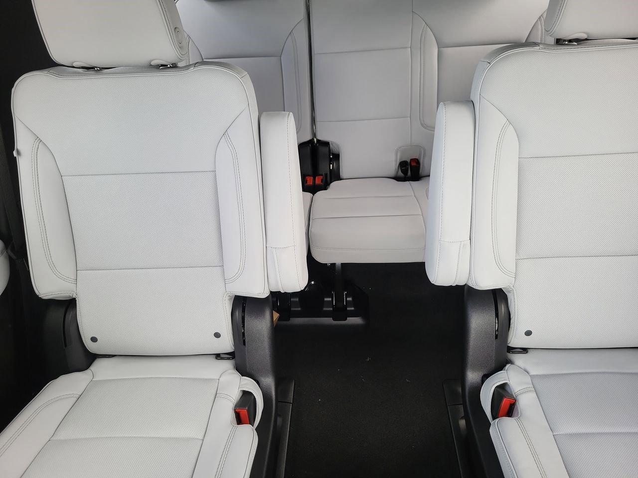 New 2026 Chevrolet Tahoe Premier image 13