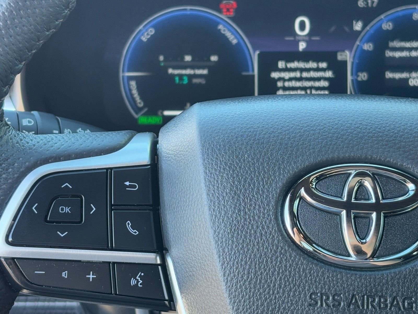 Used 2025 Toyota Sienna Limited image 21