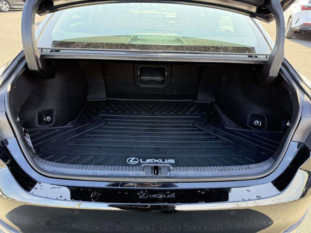 Used 2024 Lexus ES 300h Ultra Luxury image 29
