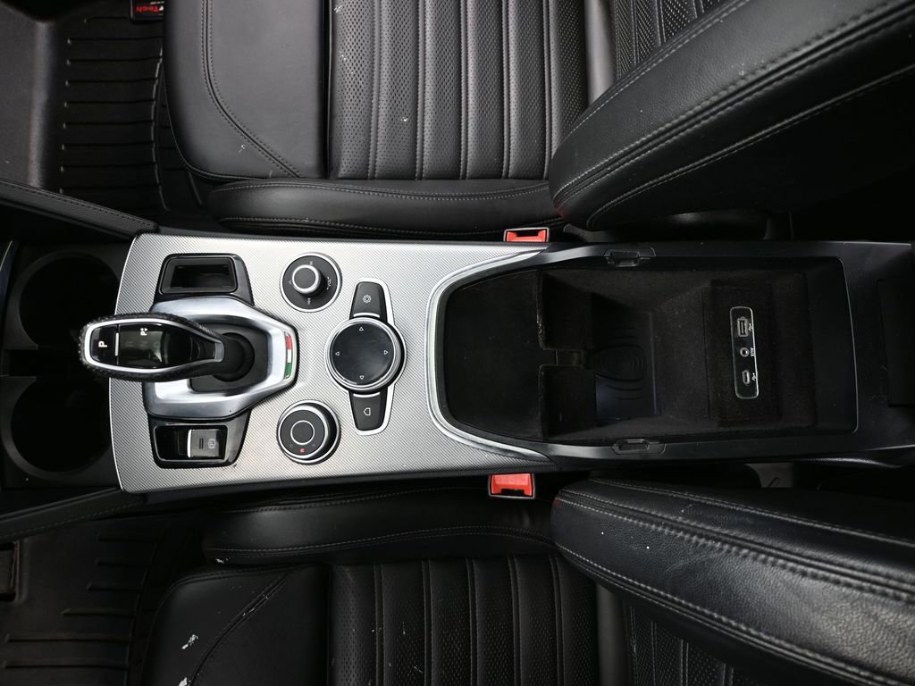Used 2020 Alfa Romeo Stelvio Ti Sport w/ Quick Order Package 22S Sport image 39