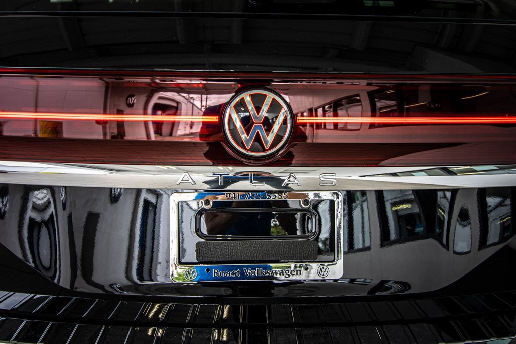 New 2026 Volkswagen Atlas SEL Premium R-Line image 16