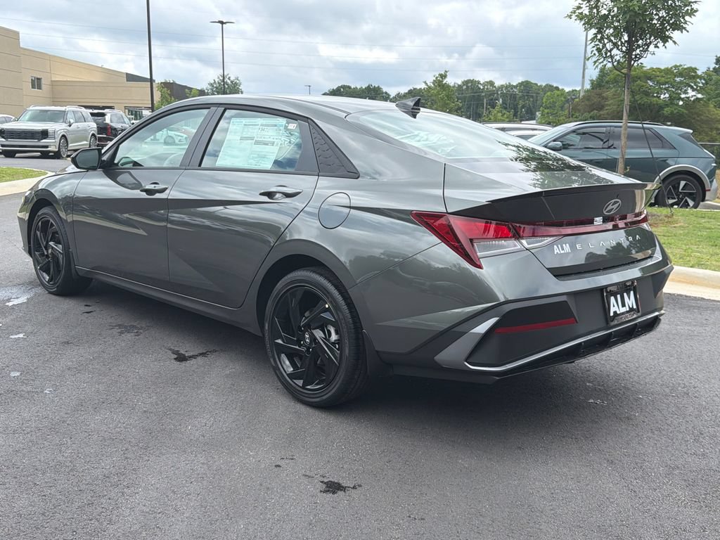 New 2026 Hyundai Elantra Sport FWD image 4