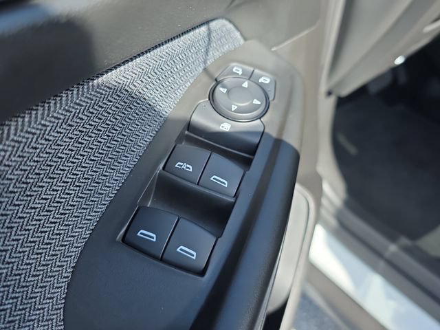 Used 2025 Chevrolet TrailBlazer LT AWD/4WD image 17