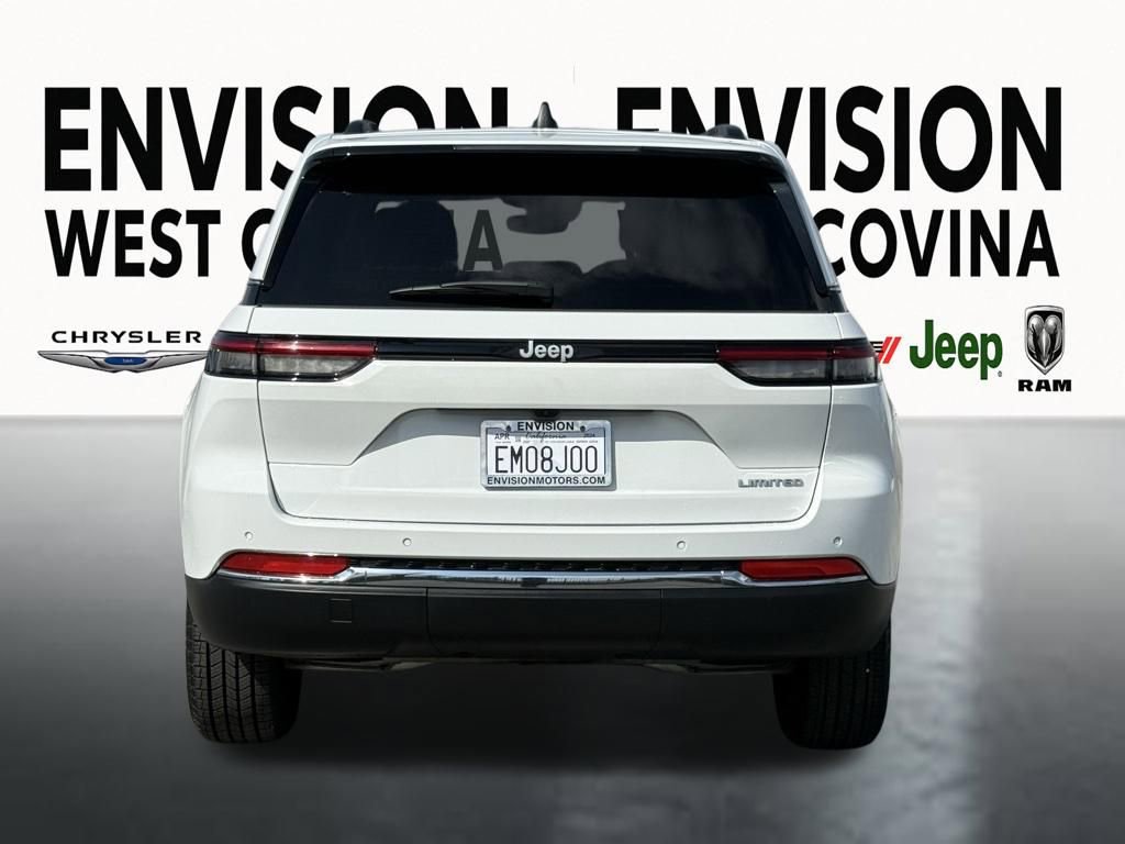 Certified 2024 Jeep Grand Cherokee Limited image 9