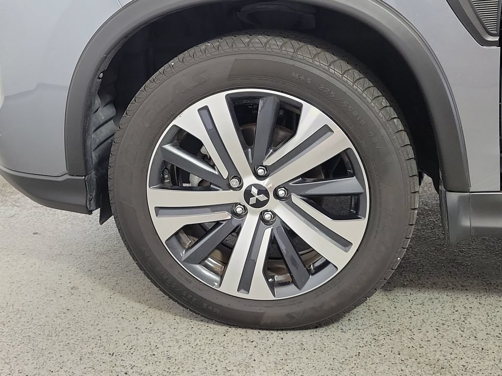 Used 2025 Mitsubishi Outlander Sport LE AWD/4WD image 9