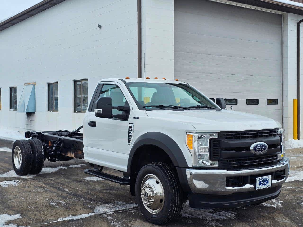 Used 2017 Ford F550 4x4 Regular Cab Super Duty w/ Power Equipment Group image 2