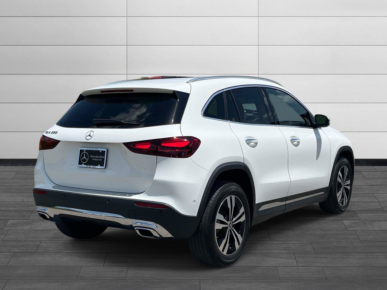 Certified 2025 Mercedes-Benz GLA 250 image 3