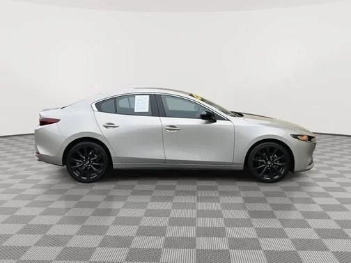Used 2024 MAZDA MAZDA3 s FWD image 2