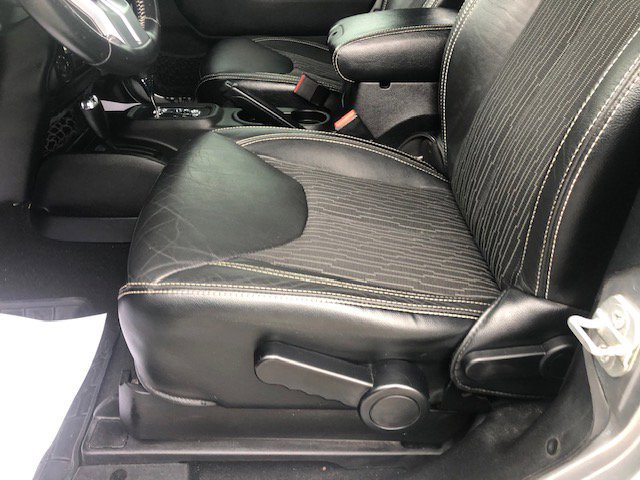 Used 2015 Jeep Wrangler Sport image 9