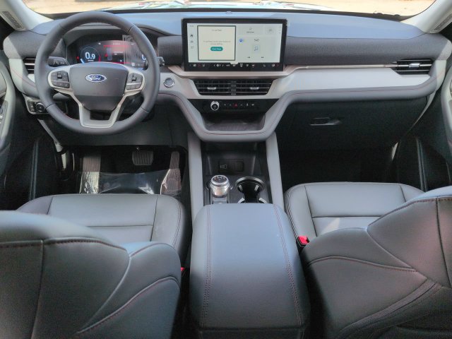 New 2026 Ford Explorer Active w/ Active Comfort Package RWD image 16