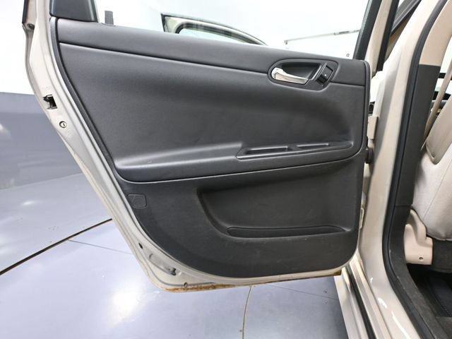 Used 2012 Chevrolet Impala LT FWD image 32