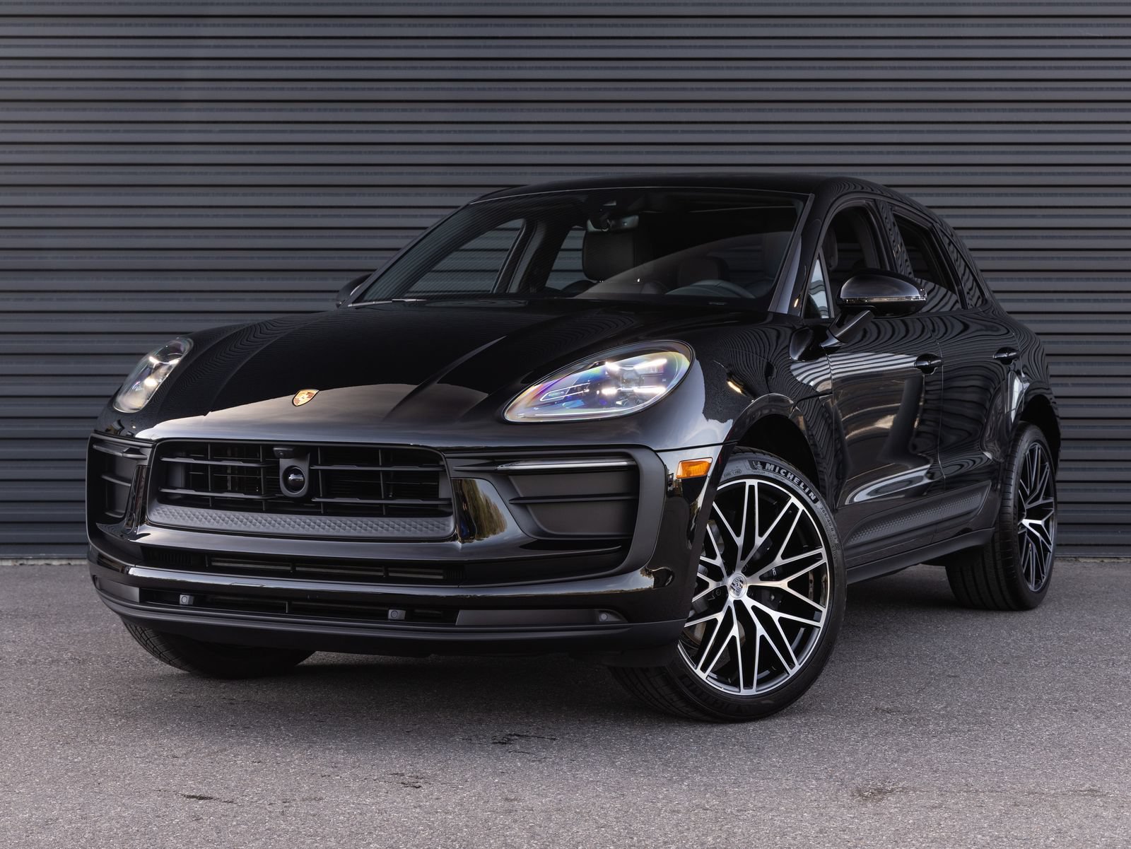 New 2026 Porsche Macan AWD/4WD image 1