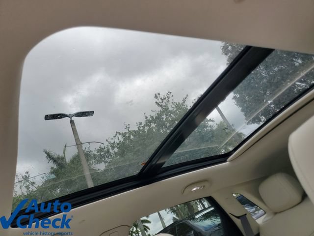 Certified 2024 Cadillac XT5 Premium Luxury w/ Technology Package FWD image 21