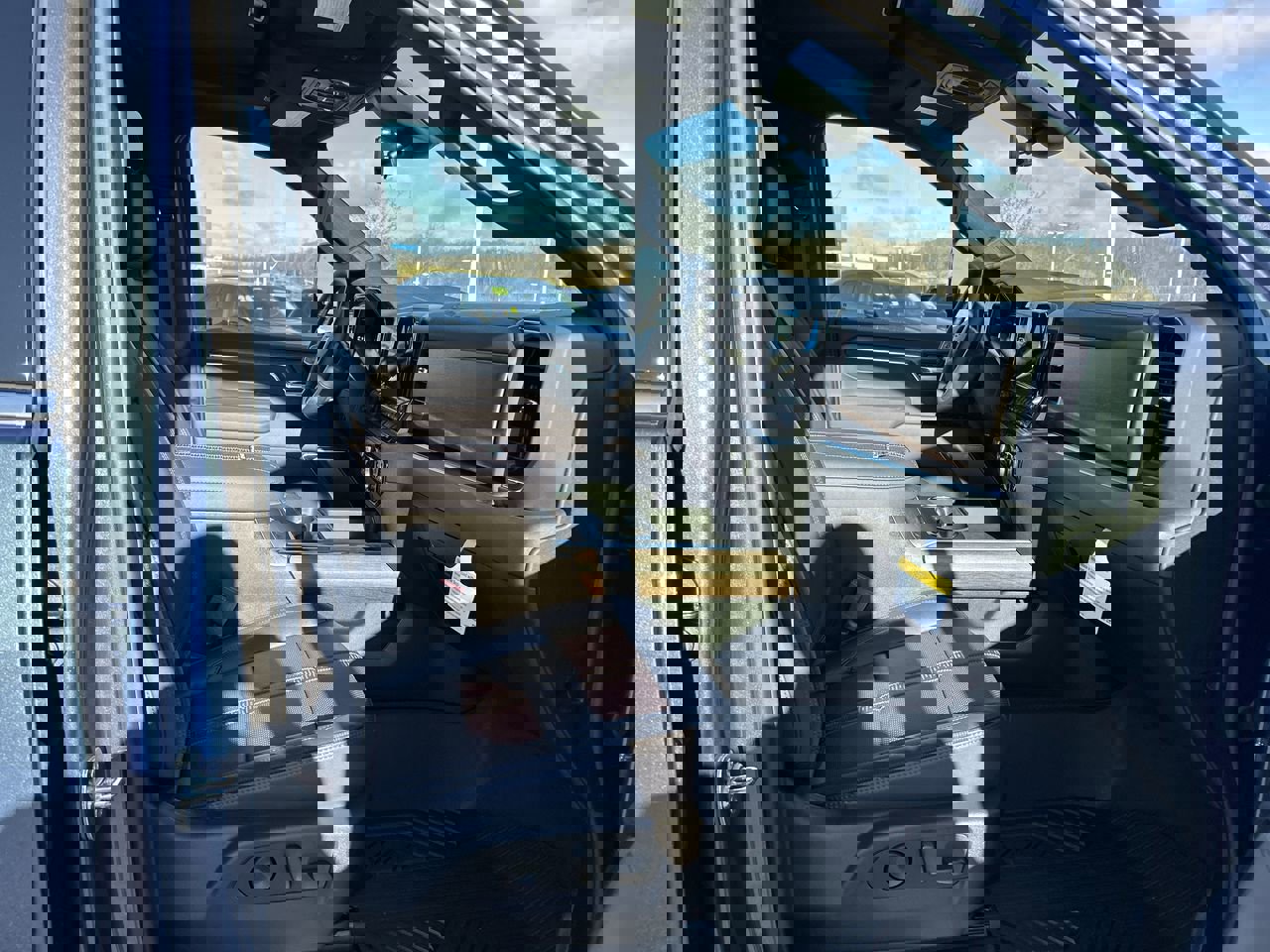 New 2026 Chevrolet Silverado 2500 High Country w/ Technology Package image 15