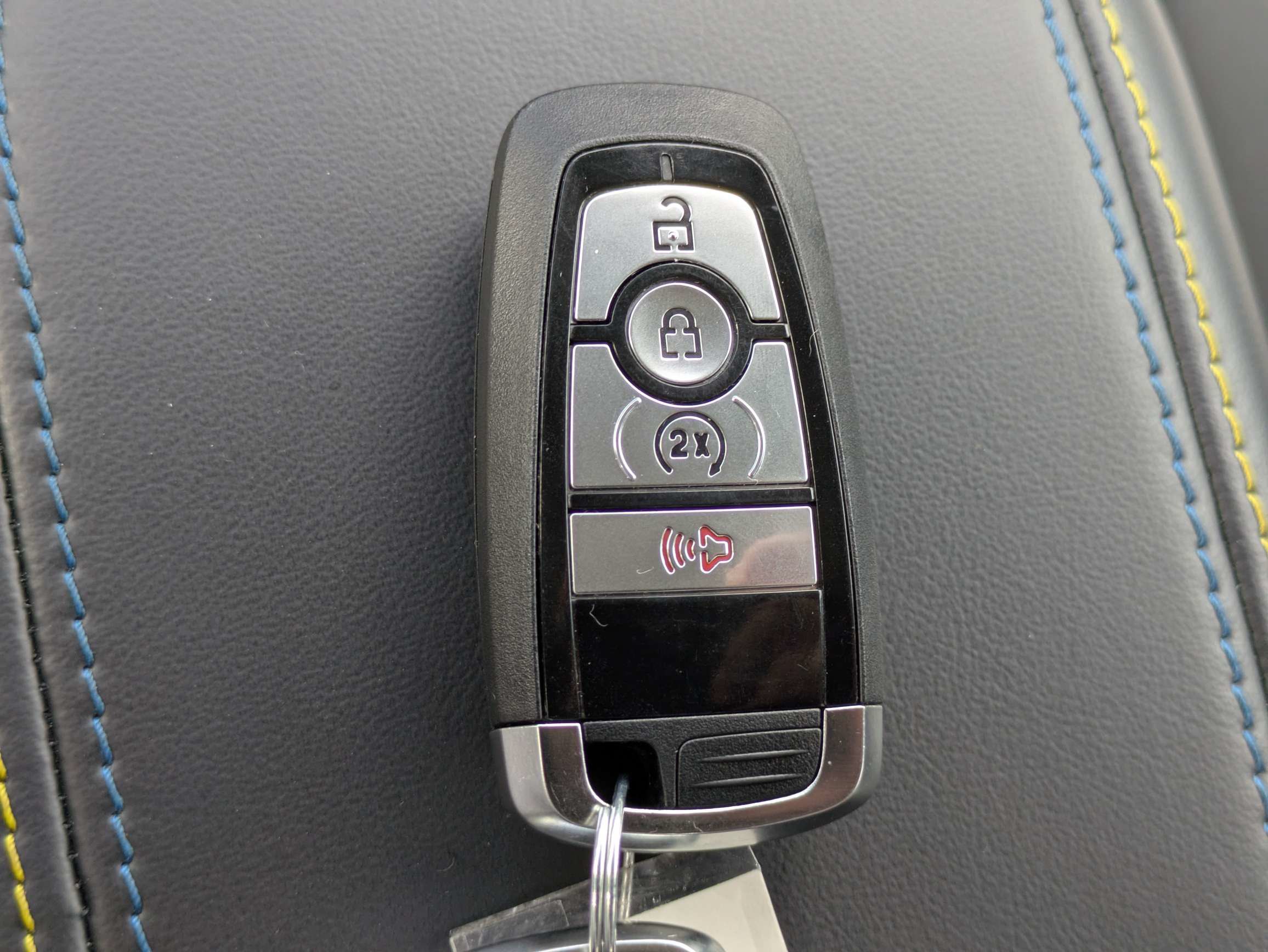 Used 2025 Ford Maverick Lobo AWD/4WD image 32