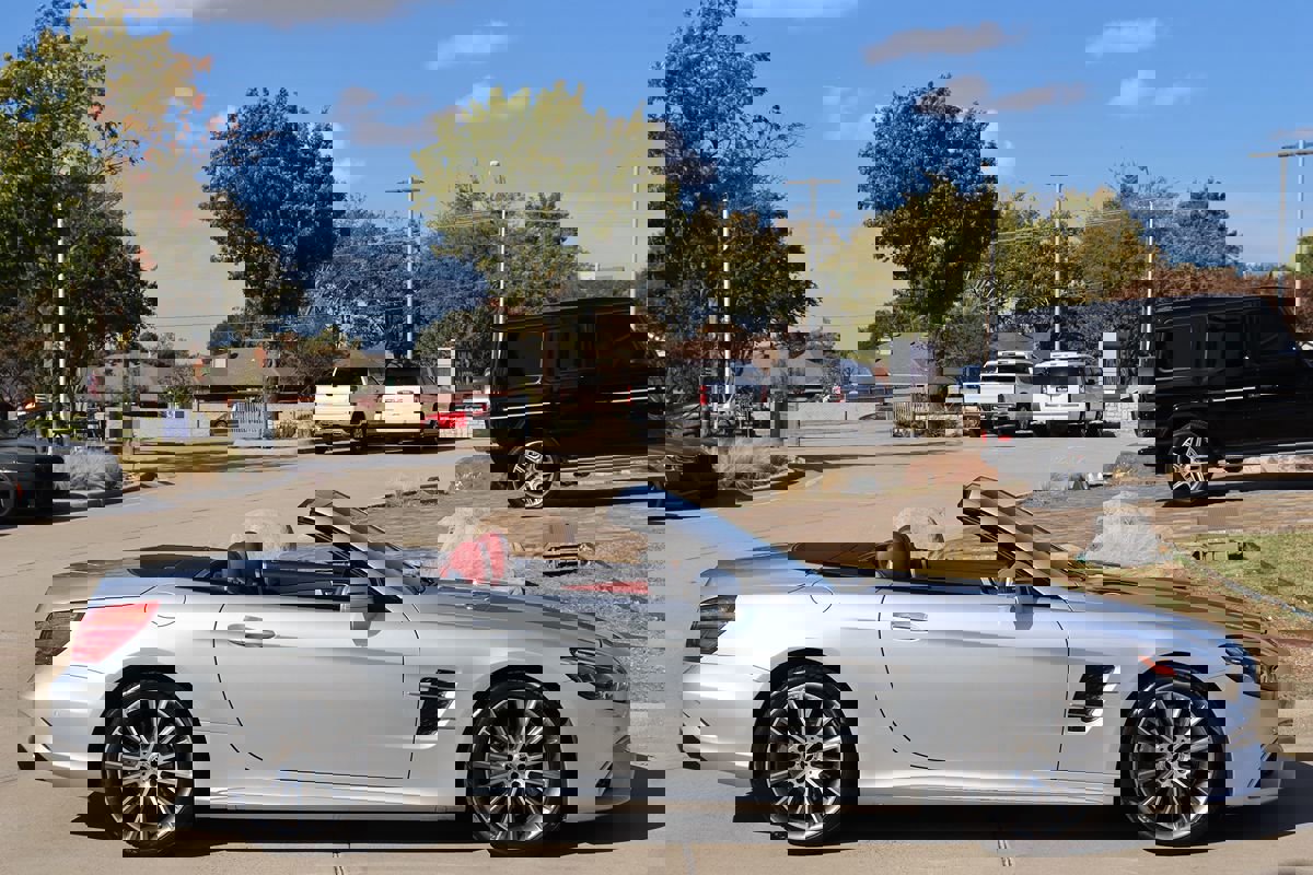 Used 2018 Mercedes-Benz SL 450 image 47