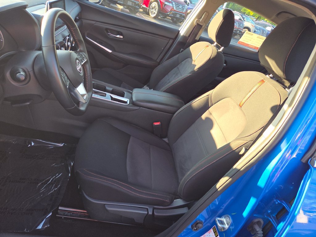 Certified 2025 Nissan Sentra SR FWD image 31