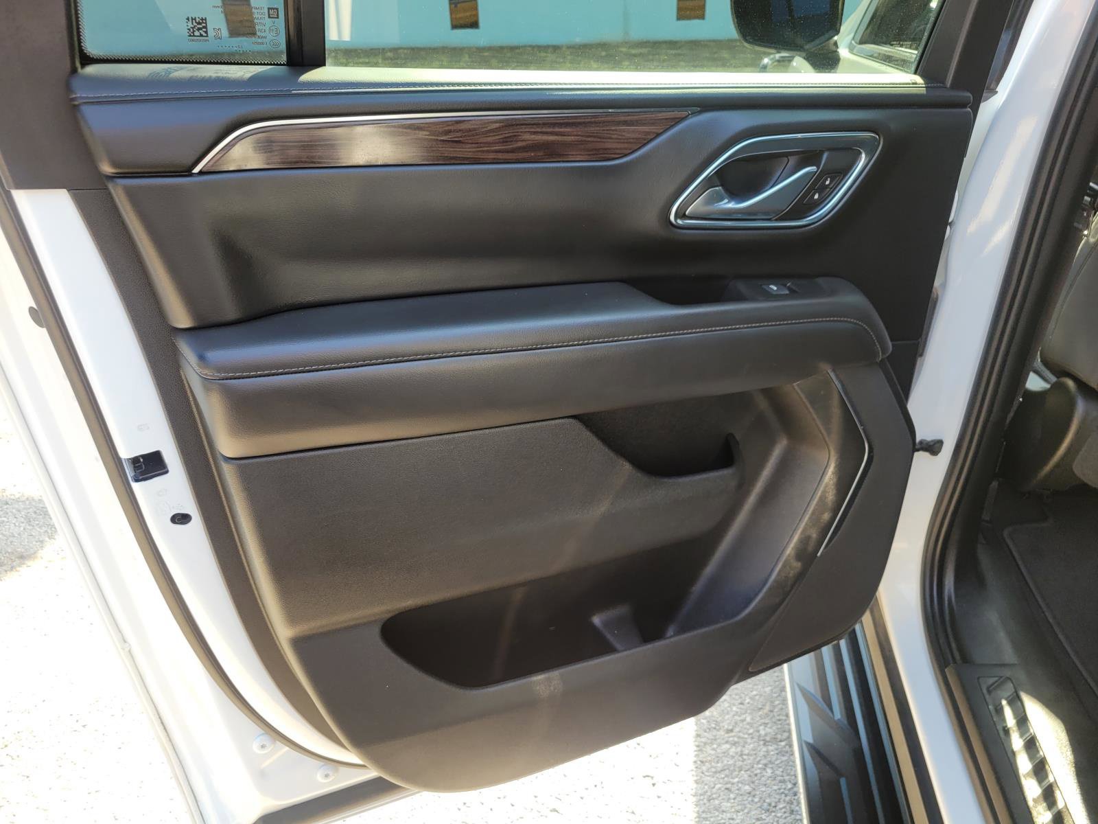 Used 2023 Chevrolet Suburban LS RWD image 15
