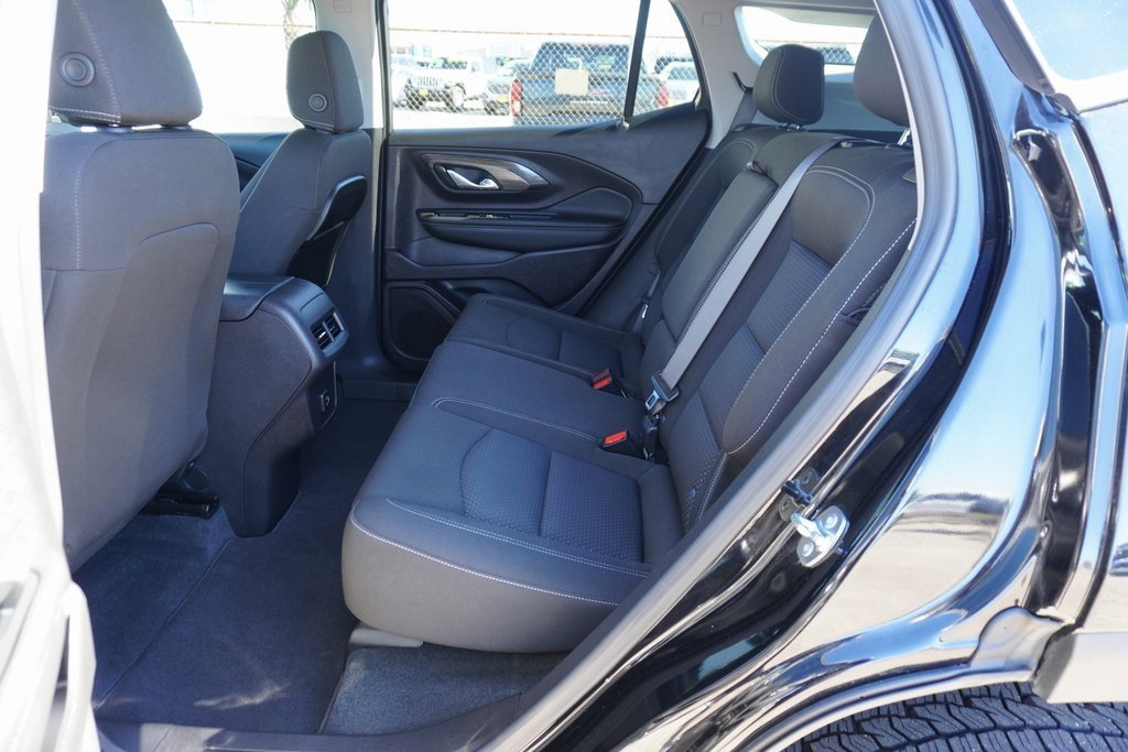 Used 2024 GMC Terrain SLE w/ Driver Convenience Package image 21