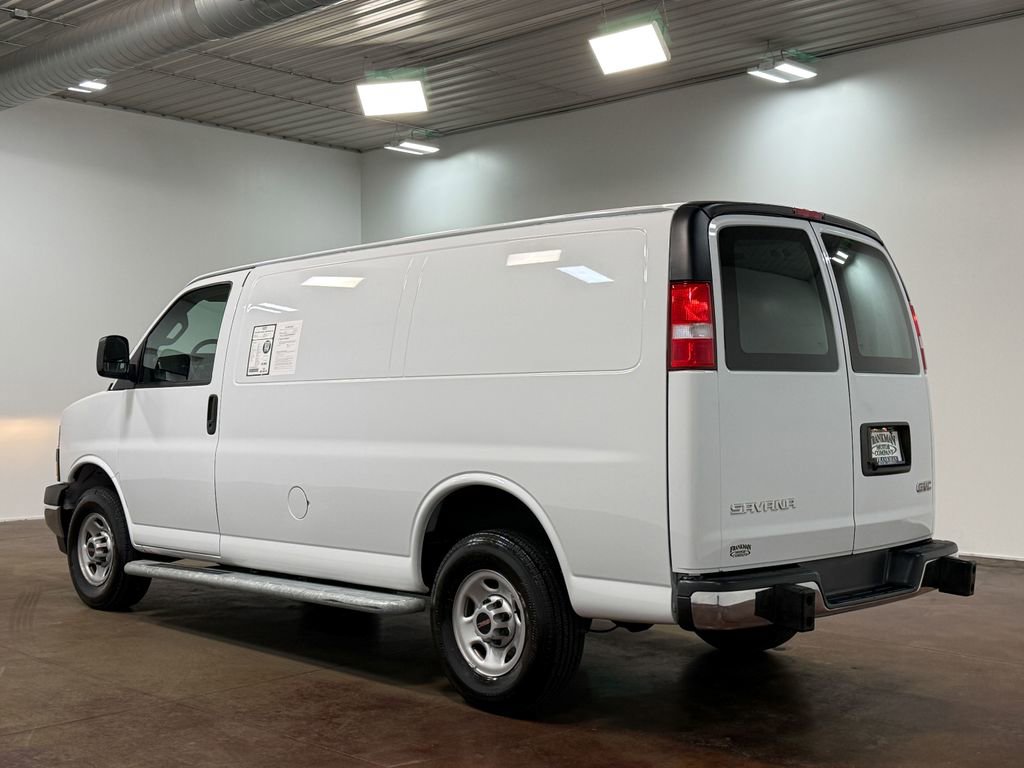 Used 2024 GMC Savana 2500 w/ Driver Convenience Package image 5