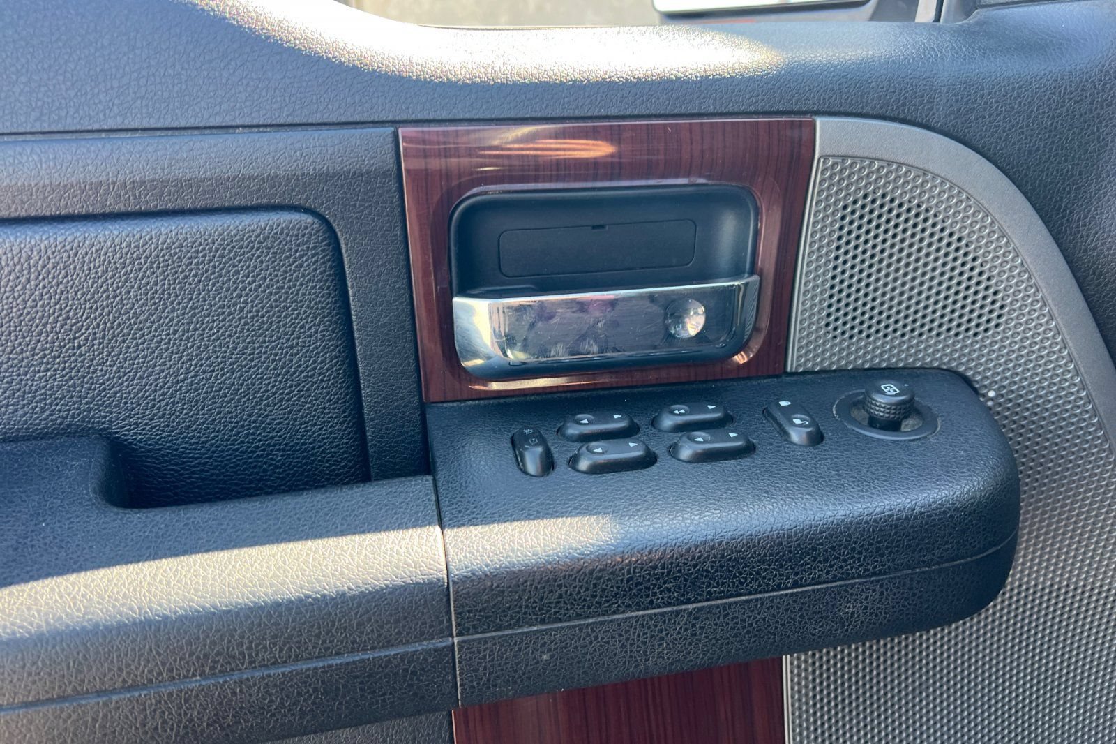 Used 2007 Ford F150 Lariat AWD/4WD image 11