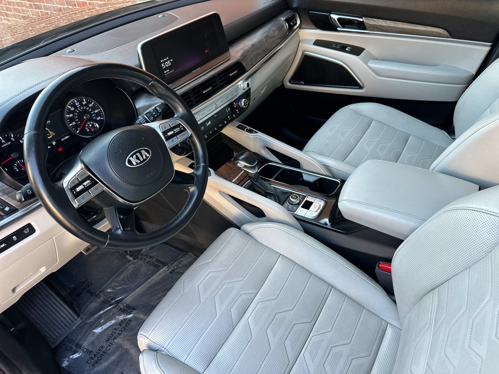 Used 2020 Kia Telluride SX w/ SX Prestige Package AWD/4WD image 11