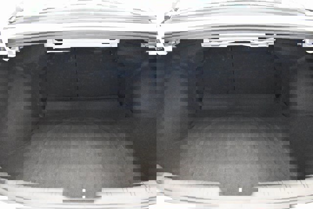 Used 2025 Hyundai Elantra SEL image 18