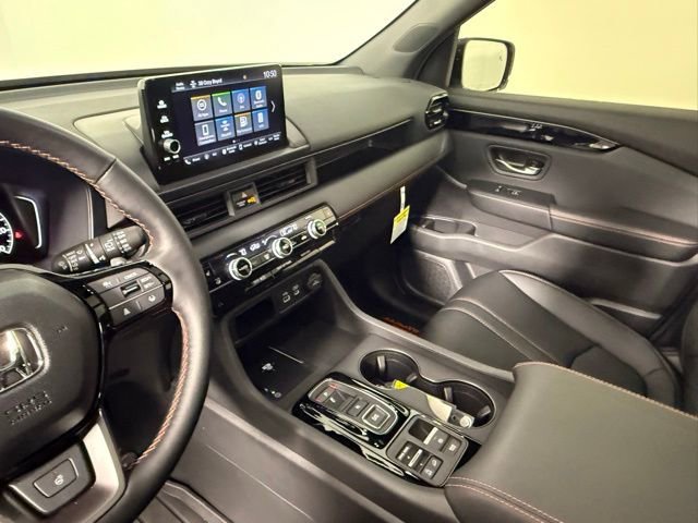 Used 2025 Honda Pilot TrailSport image 24