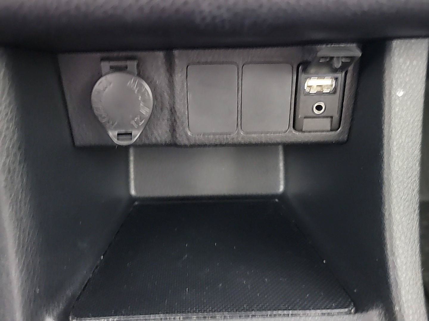 Used 2019 Toyota Corolla LE FWD image 30