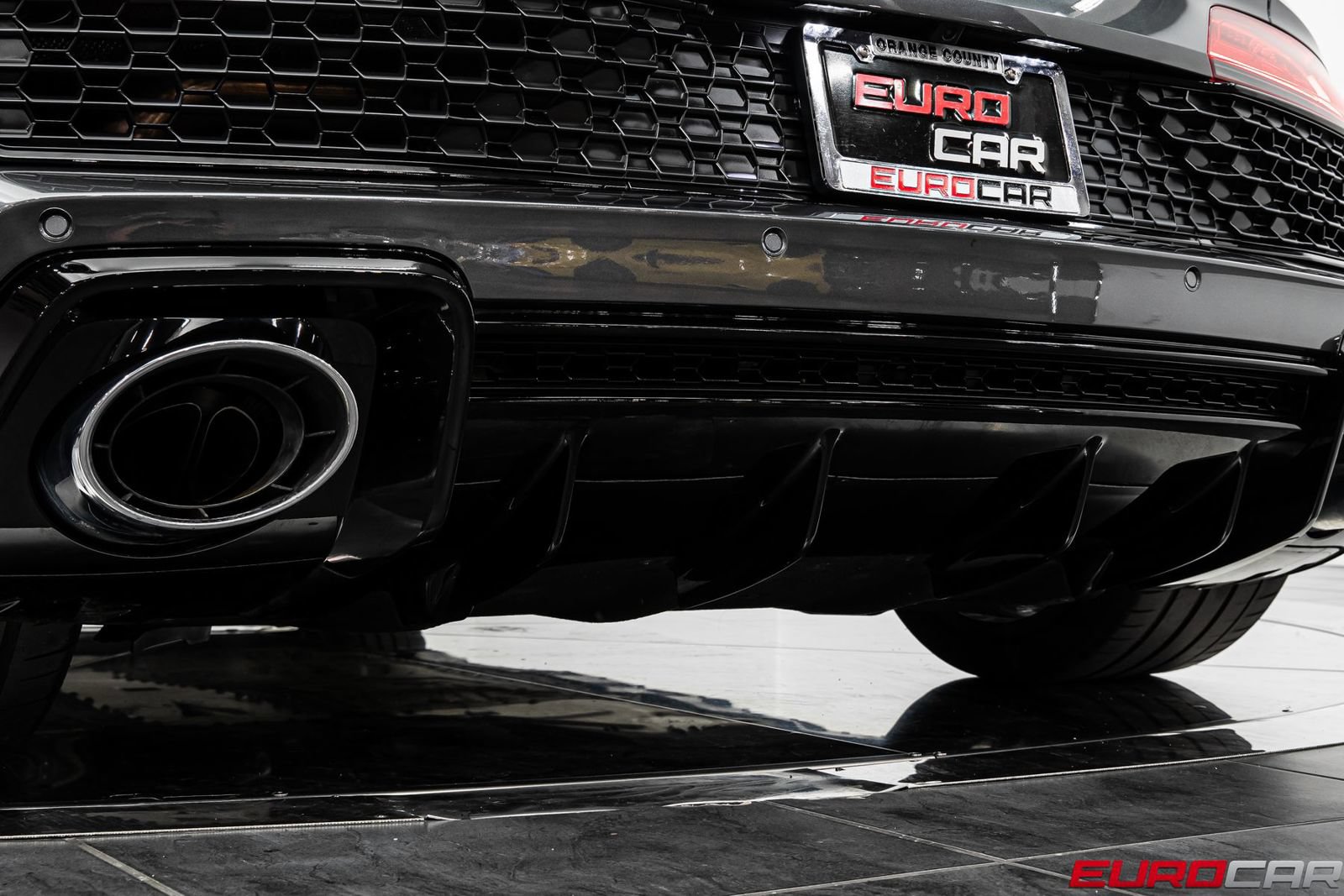 Used 2021 Audi R8 V10 w/ Premium Package RWD image 22