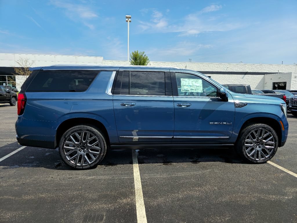 New 2026 GMC Yukon XL Denali Ultimate AWD/4WD image 6