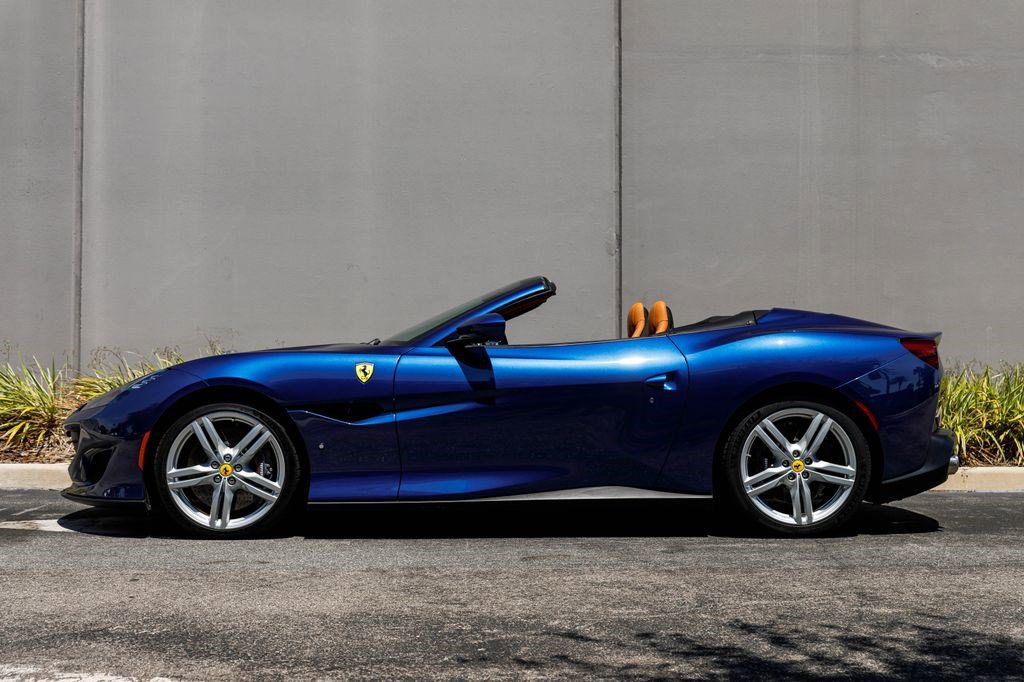 Used 2019 Ferrari Portofino RWD image 2